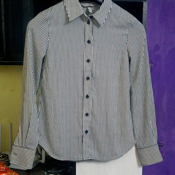 H&M Tops - HM Shirt✌